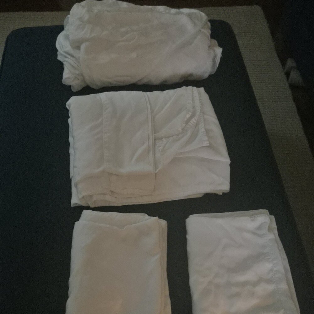 Used White Queen Sheet Set
